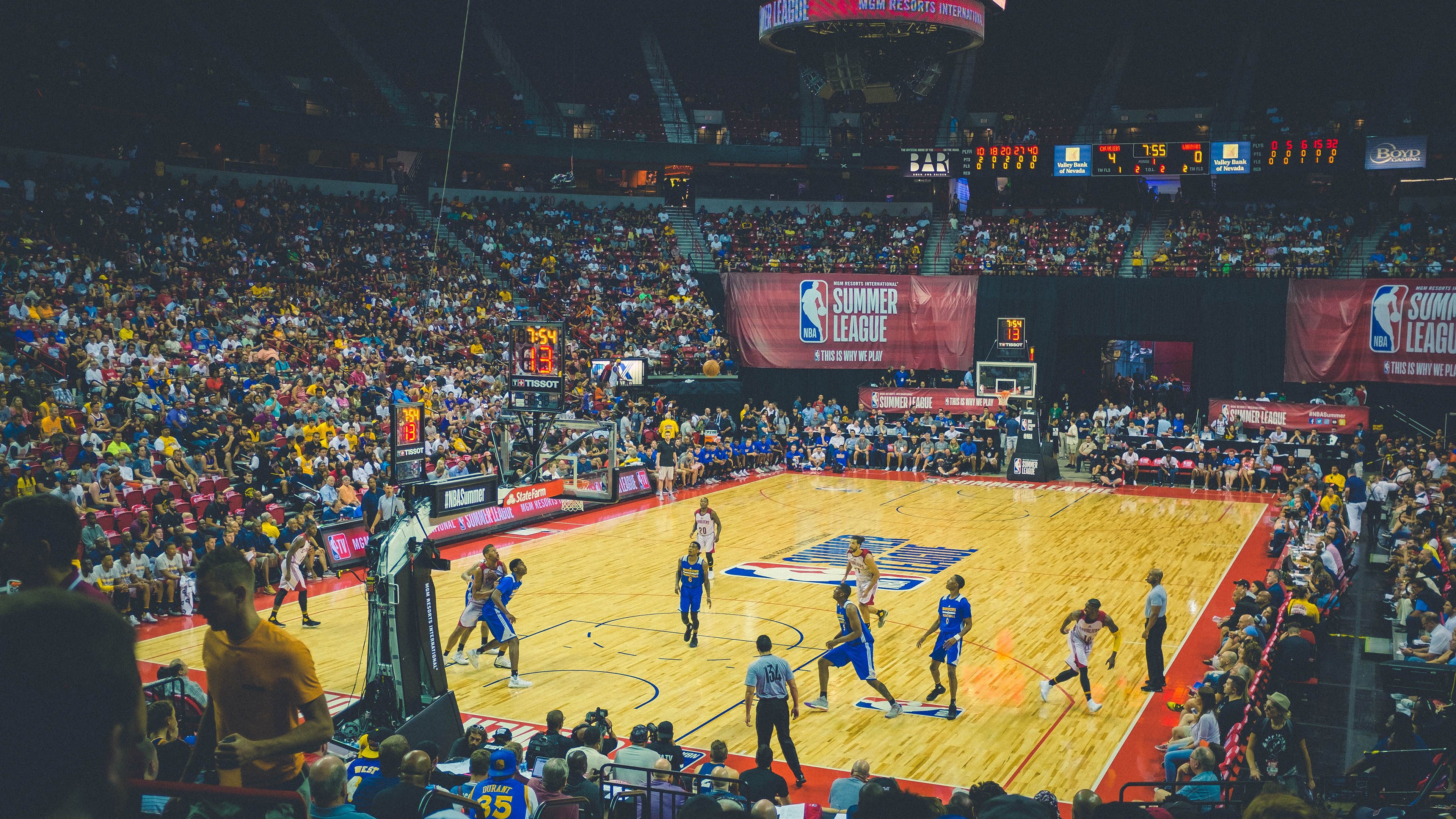 篮球赛事主客场安排优化增强观众体验，篮球主客场赛制